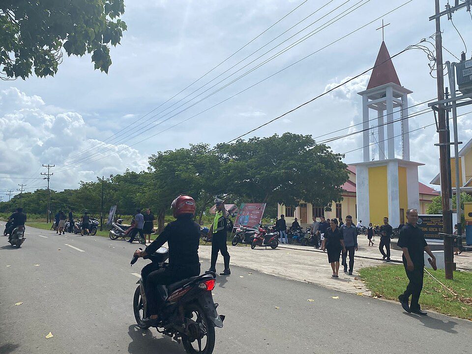 Tiakur, Indonesia