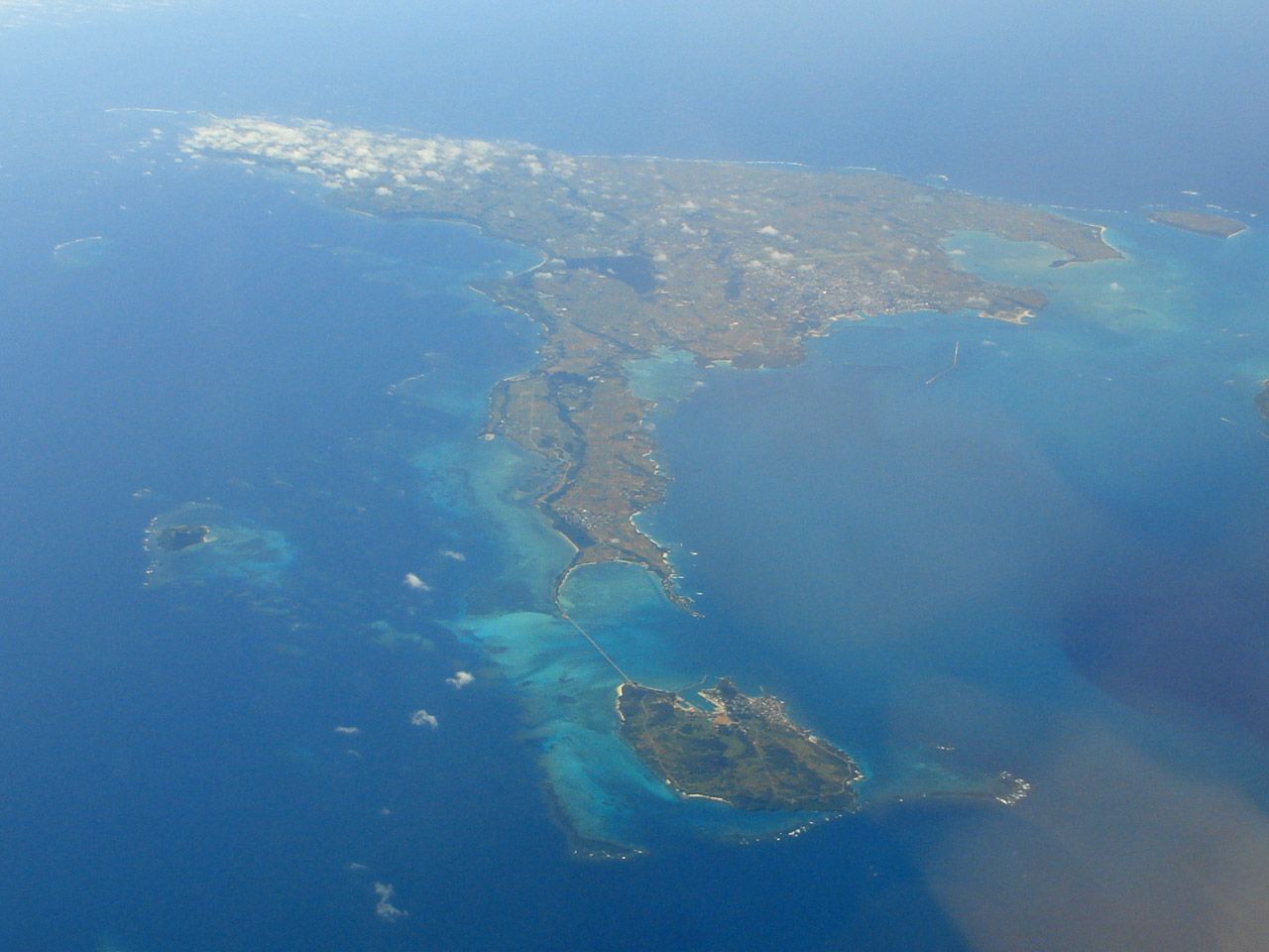 Sismo de magnitud 4.6 · a 10 km al este de Miyakojima, Japón